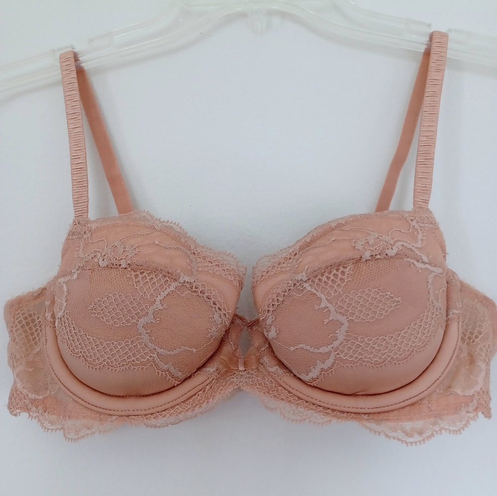 Wacoal Vintage Balconette Padded Bra, size 34B
